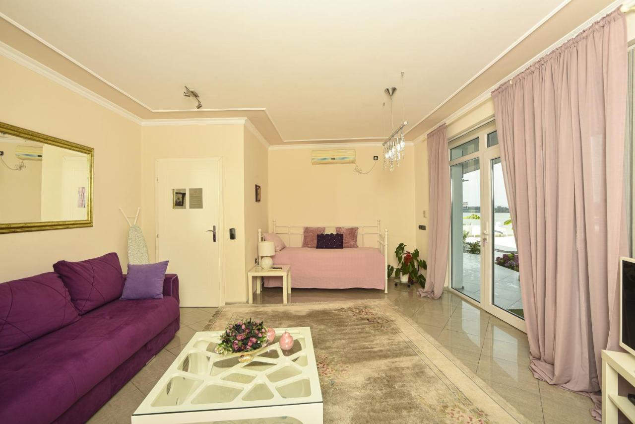 Apartments Villa Graf Semendria Exterior foto