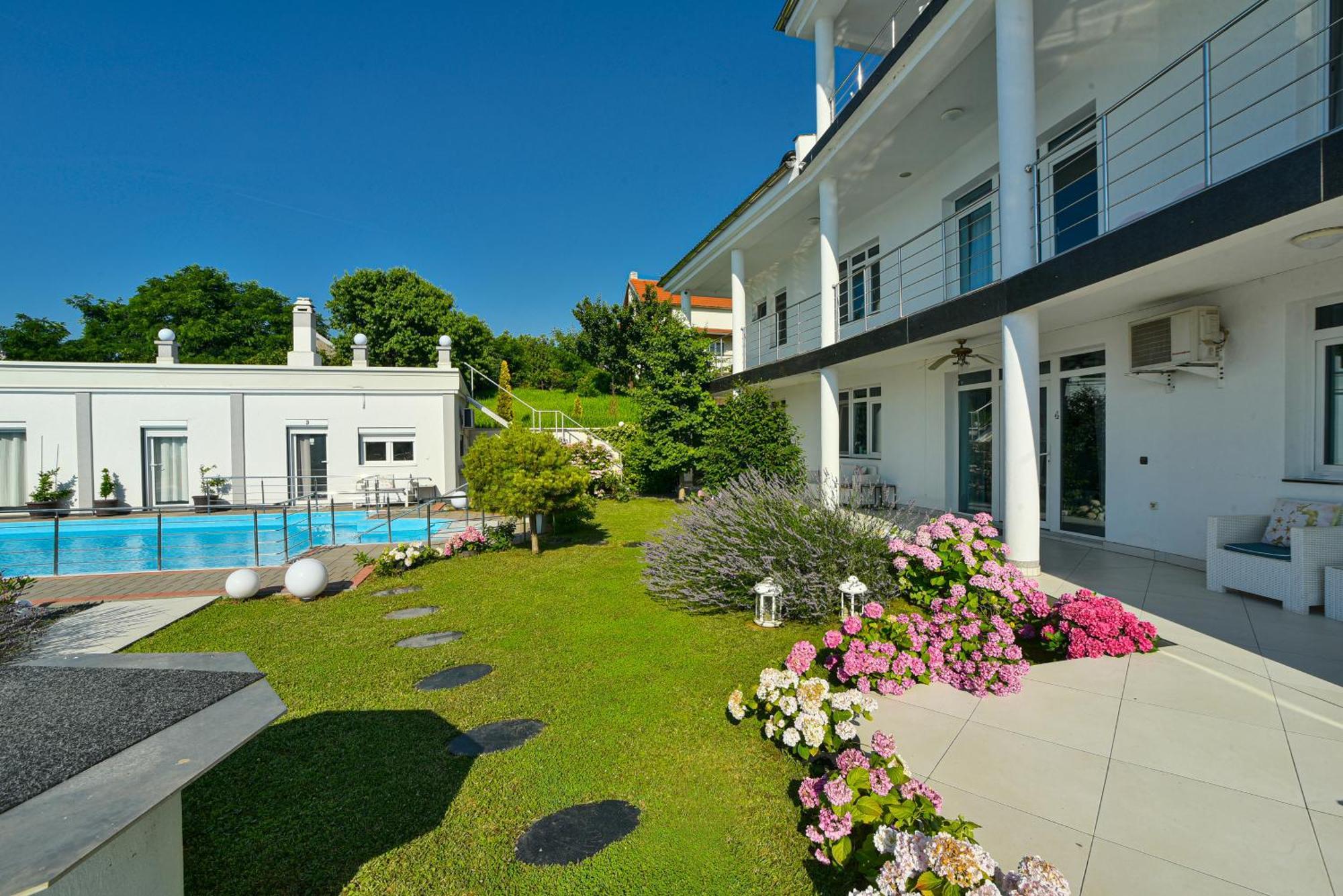Apartments Villa Graf Semendria Exterior foto
